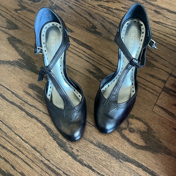 BCBGeneration Shoes - BCBG t-strap pumps